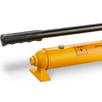 Насос гидравлический 4 т со шлангом RUNTEC 