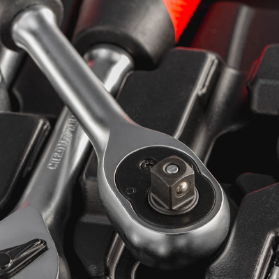 Набор ручных инструментов 1/2", 1/4" 82 предмета TECHNIC RUNTEC 