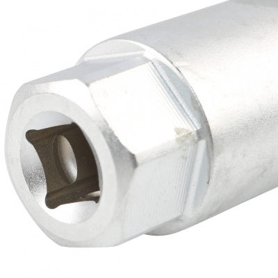 Головка, 3/8", 18 мм, торцевая, 12-гранная, глубокая, свечная Licota