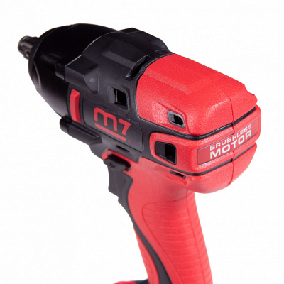 Аккумуляторный ударный гайковерт УДАРНЫЙ 1/2", 813 НМ, 18 В MIGHTY SEVEN DW-401A