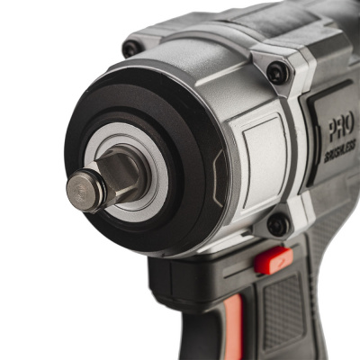 Гайковерт ударный аккумуляторный 1/2", 20В, 2*4Ач, 800 Нм RUNTEC TECHNIC